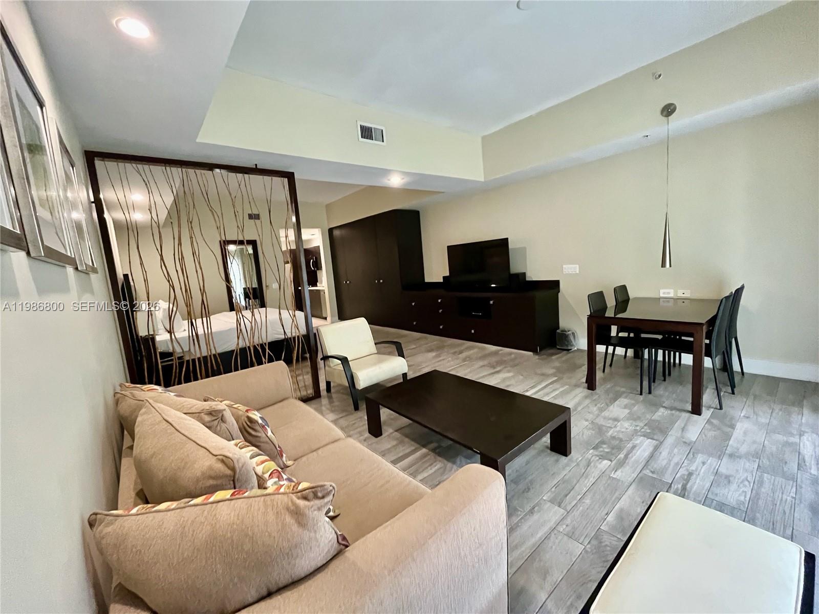 5300 NW 87th Ave 904