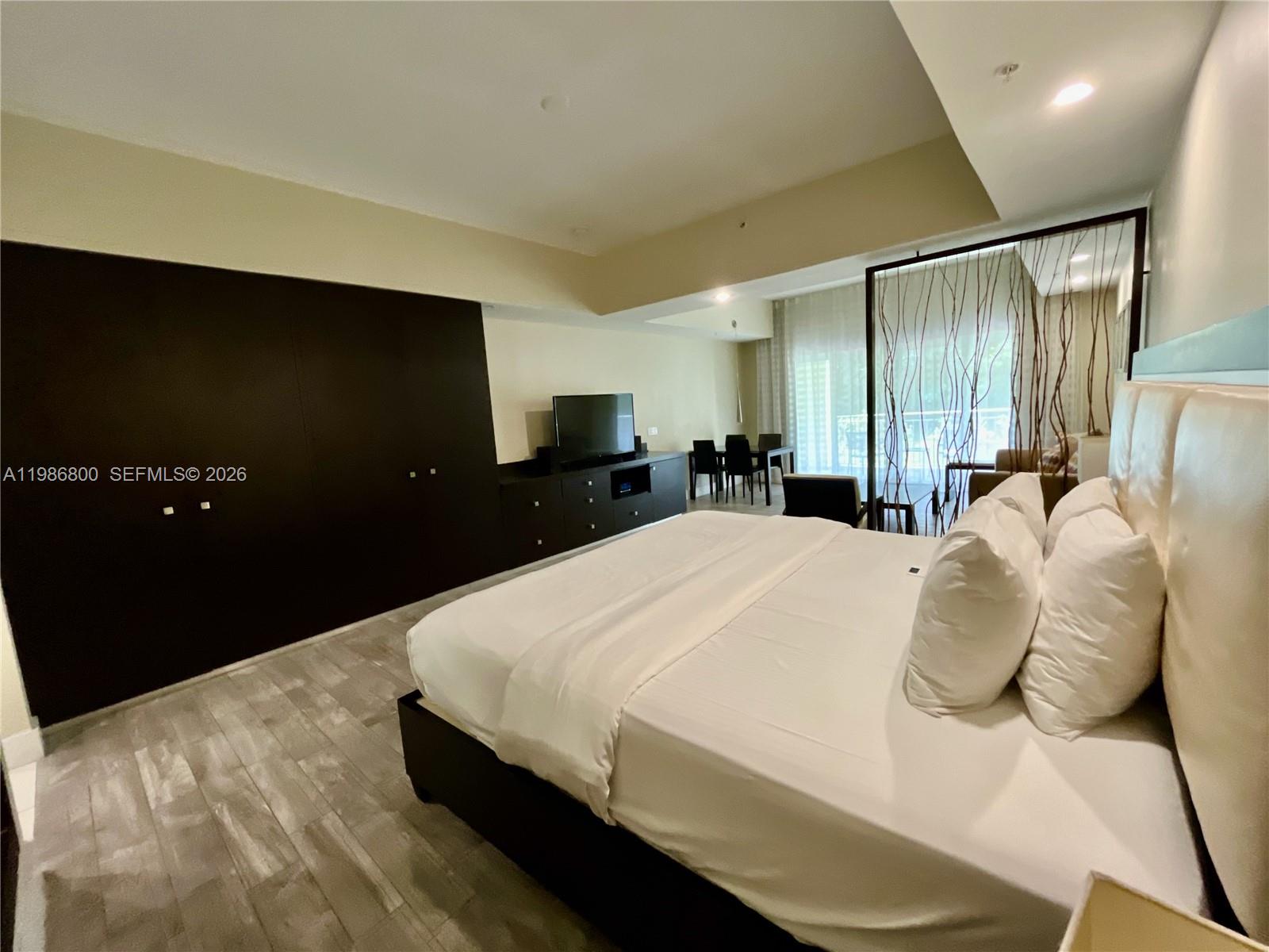 5300 NW 87th Ave 904