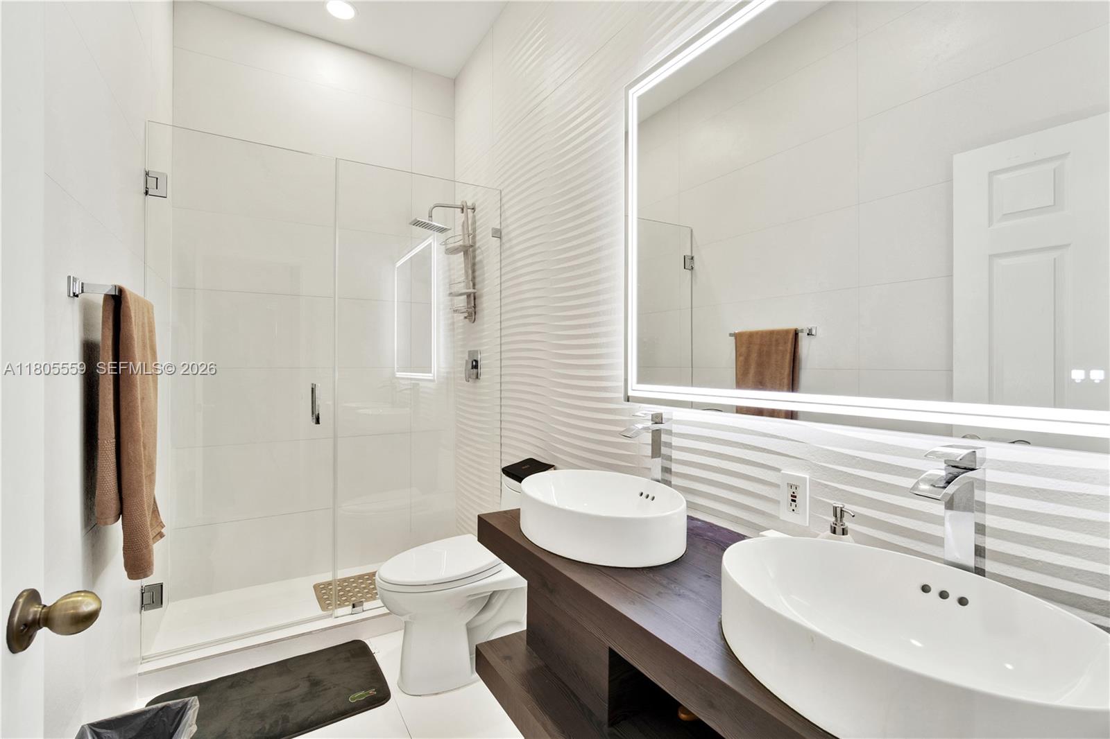 LAKES BY THE BAY SEC 8 - Residential