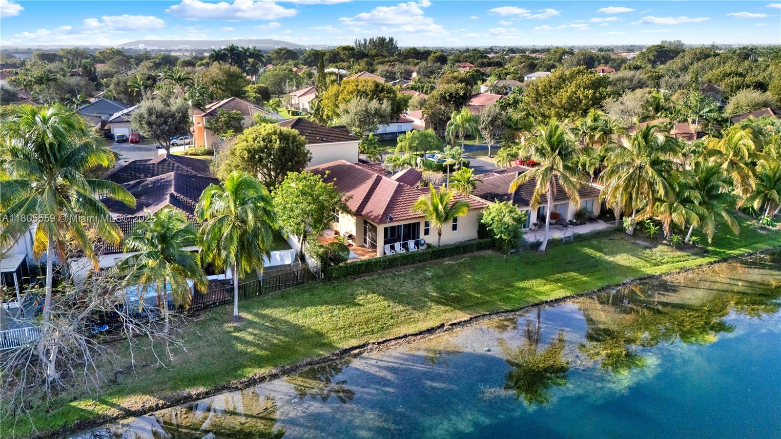 LAKES BY THE BAY SEC 8 - Residential