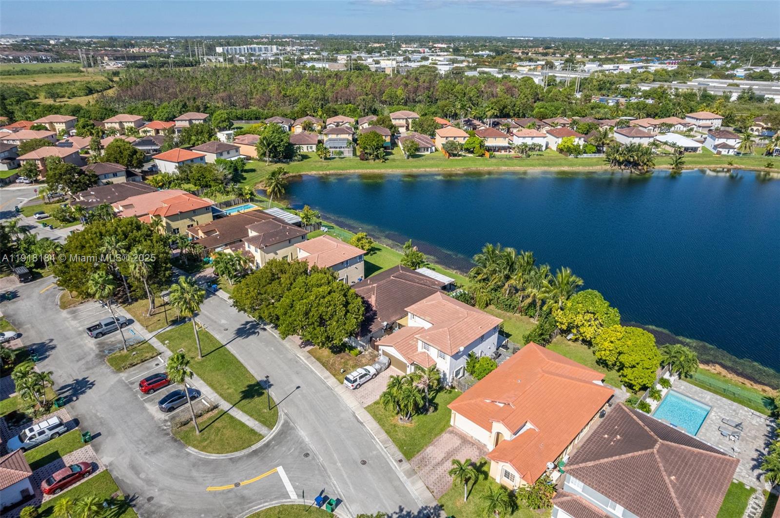 FOUR LAKES SEC 7 - Residential Lease