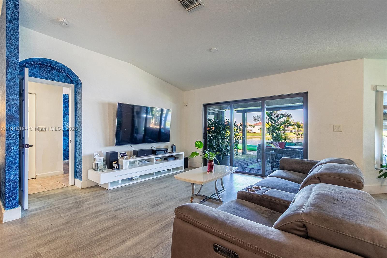 FOUR LAKES SEC 7 - Residential Lease