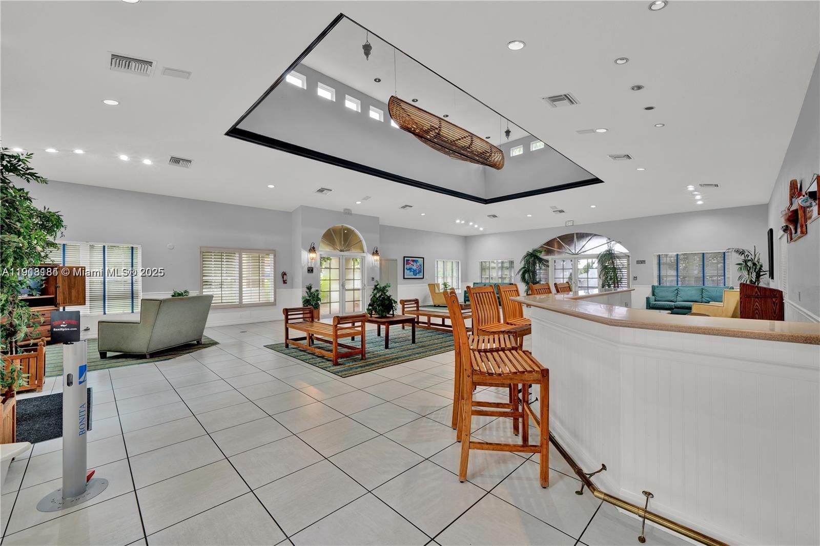 FOUR LAKES SEC 7 - Residential Lease