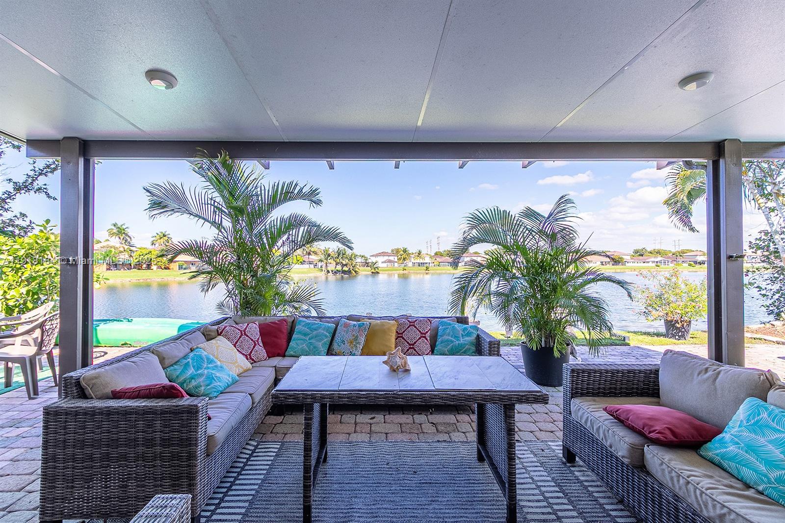 FOUR LAKES SEC 7 - Residential Lease