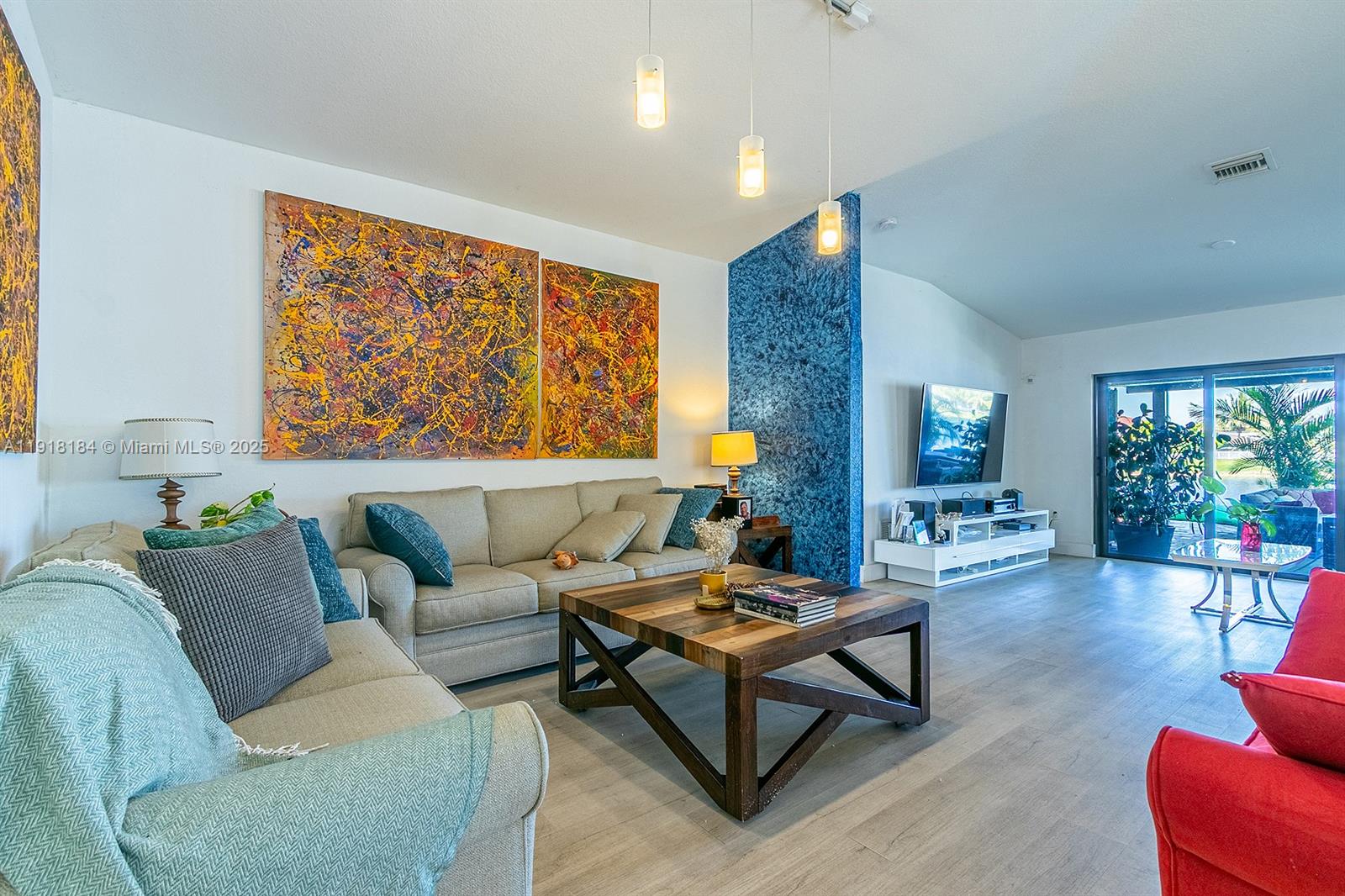 FOUR LAKES SEC 7 - Residential Lease