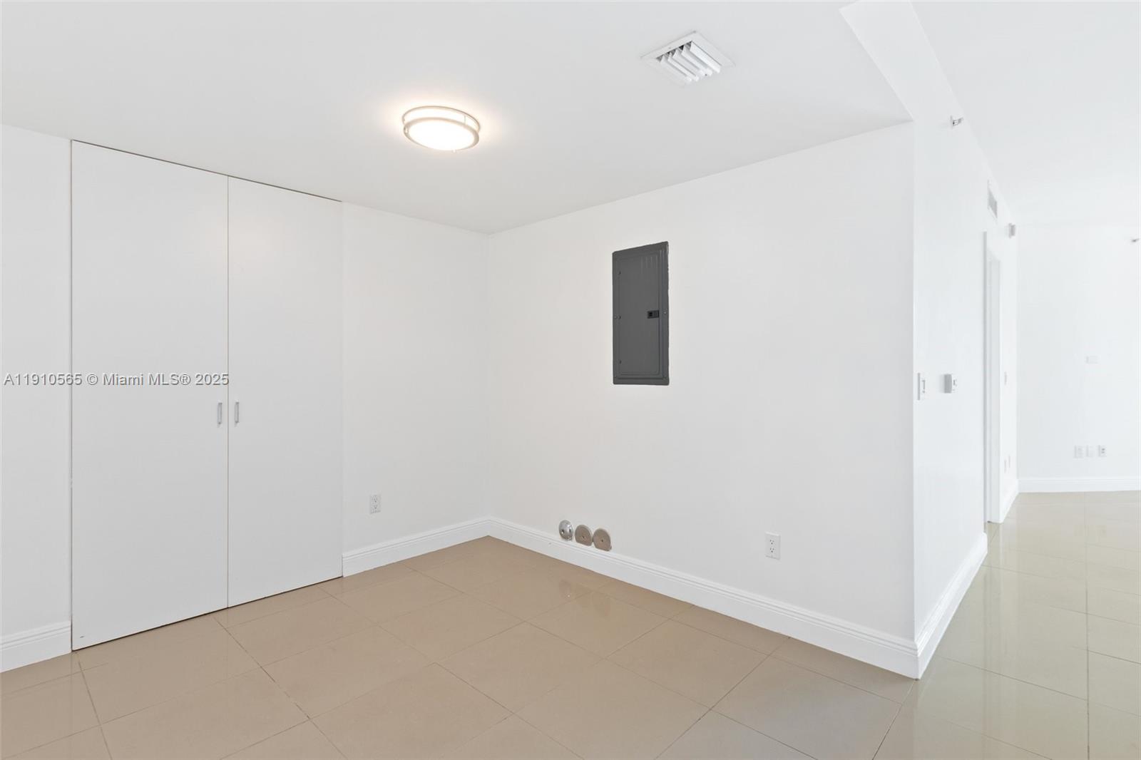 WIND CONDO - Residential