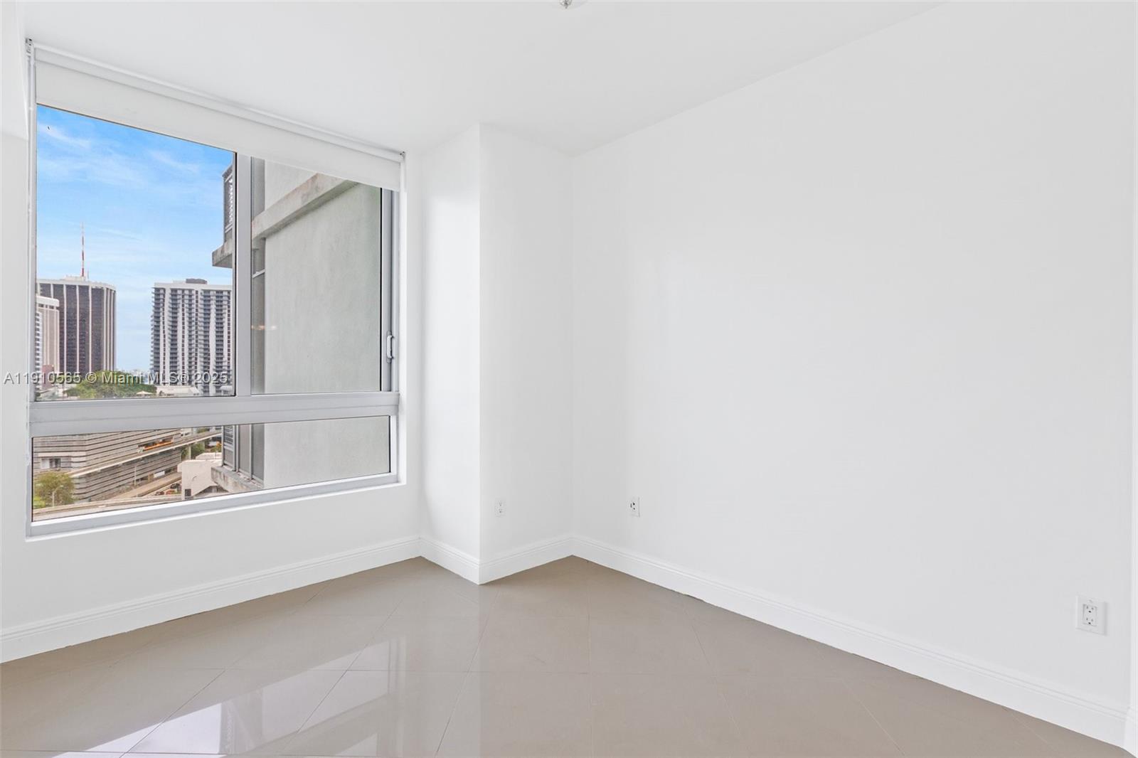 WIND CONDO - Residential