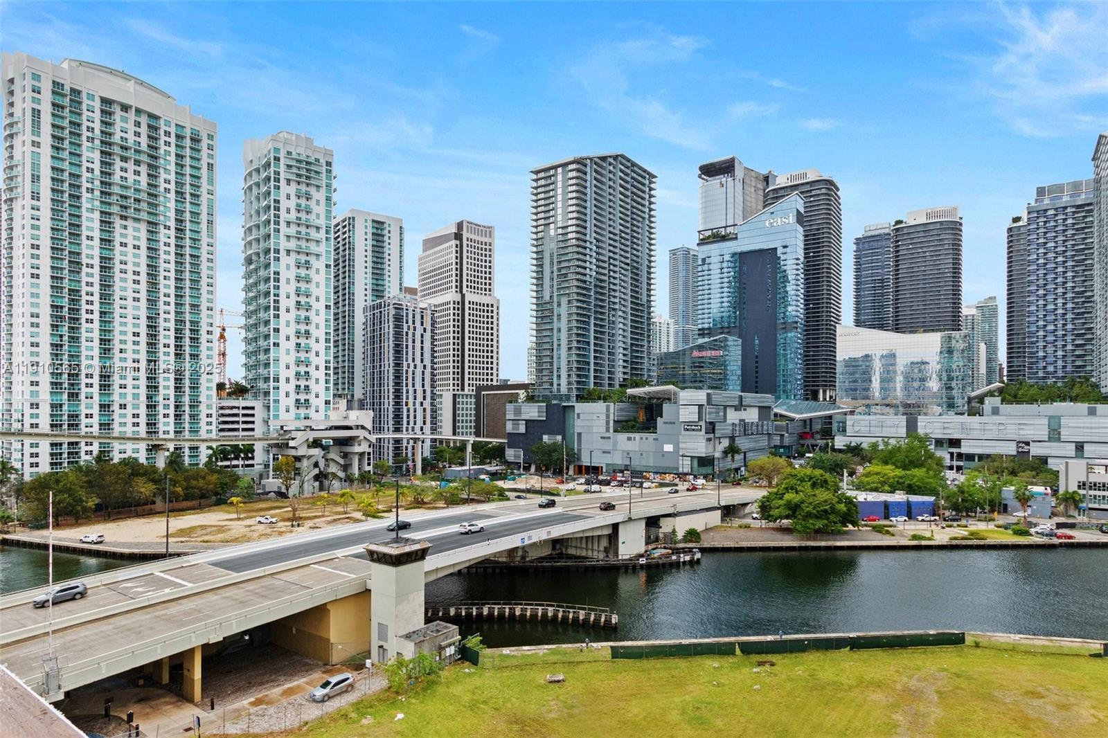 WIND CONDO - Residential