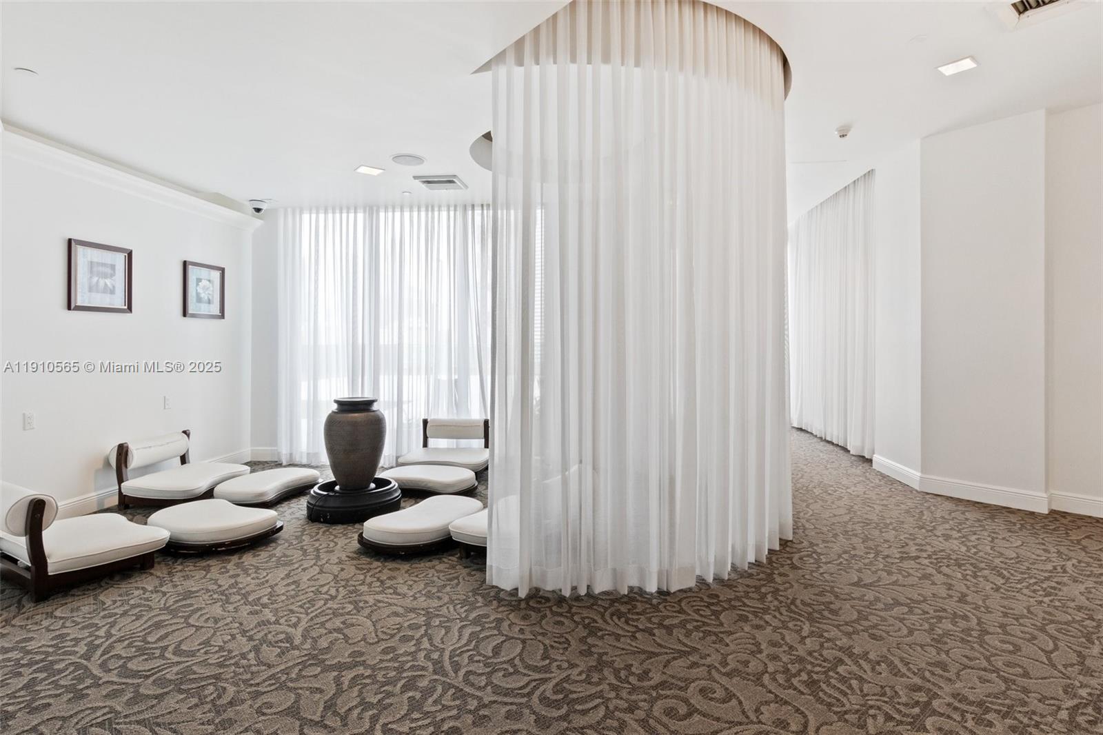 WIND CONDO - Residential