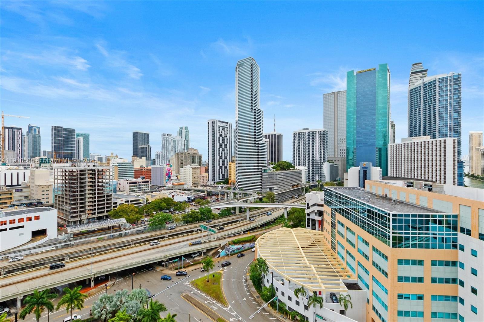 WIND CONDO - Residential