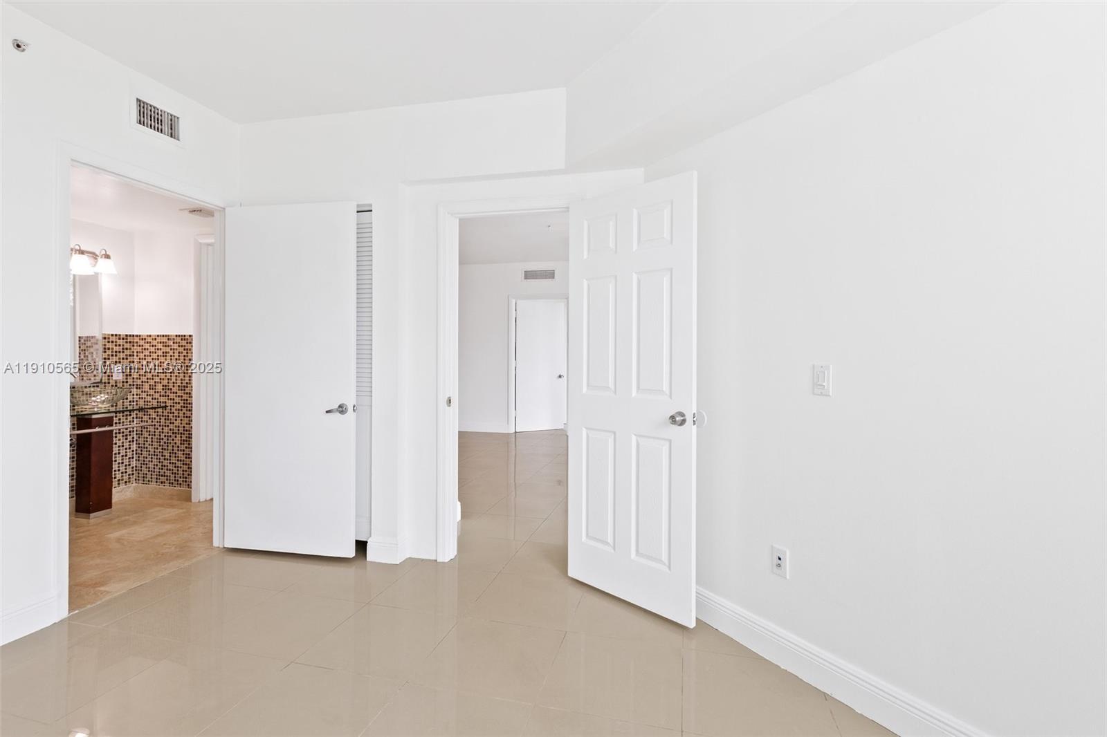 WIND CONDO - Residential