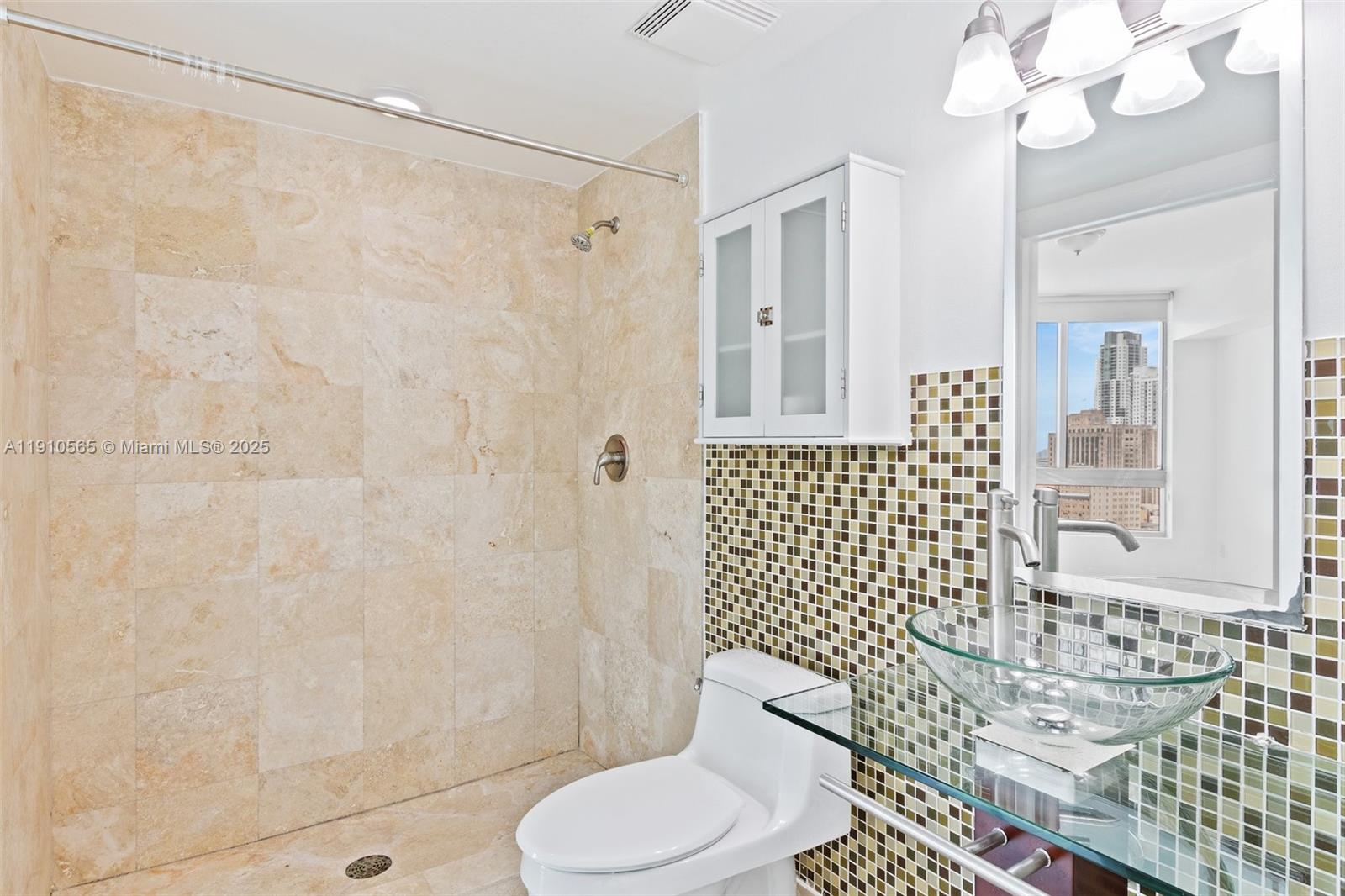 WIND CONDO - Residential