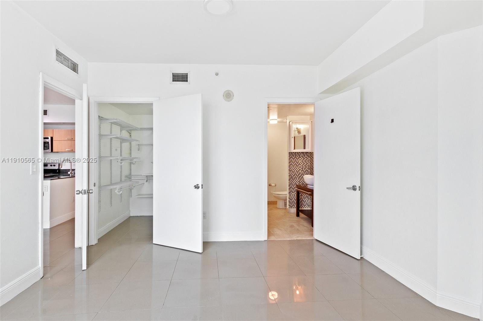 WIND CONDO - Residential