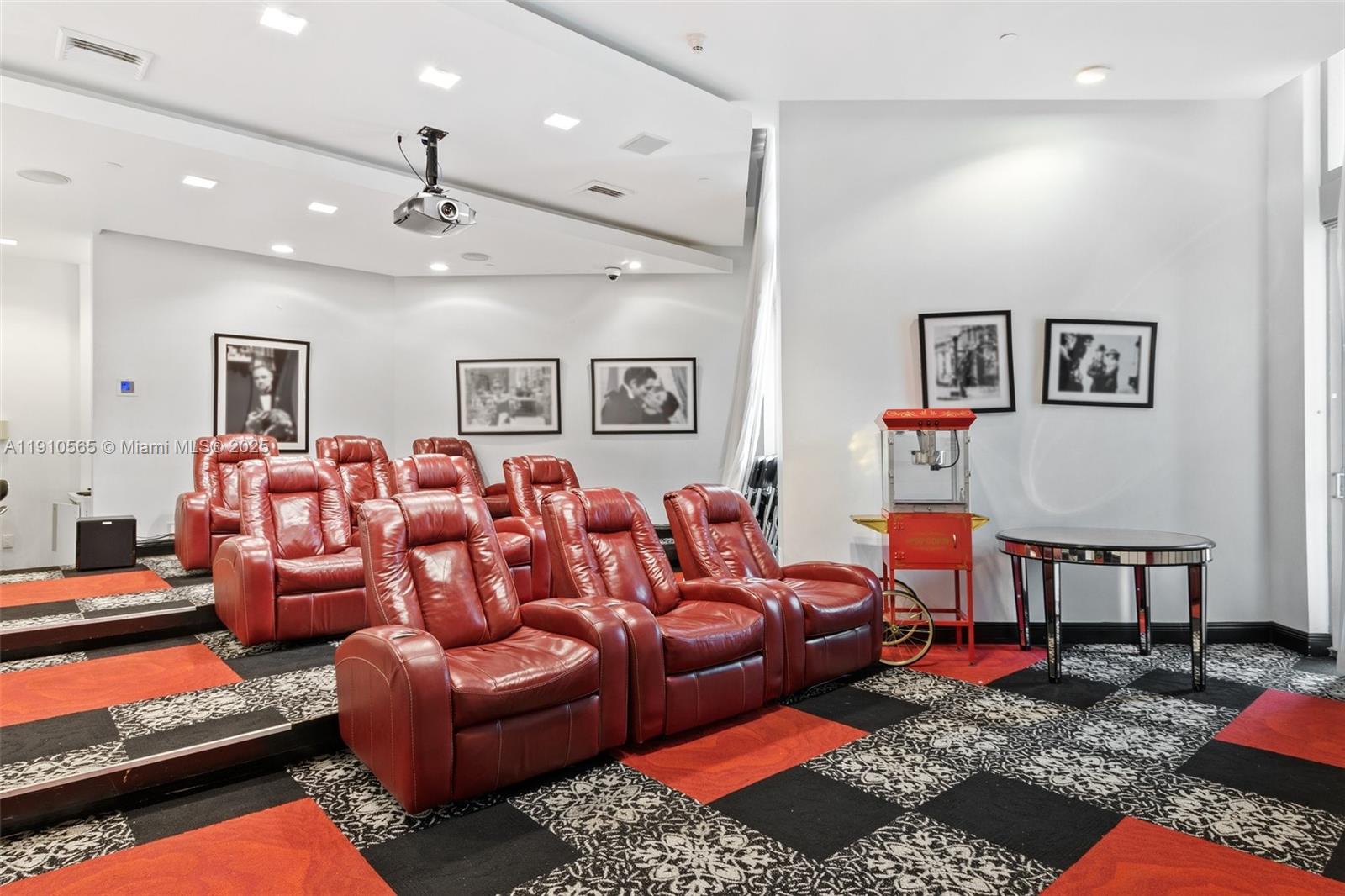 WIND CONDO - Residential