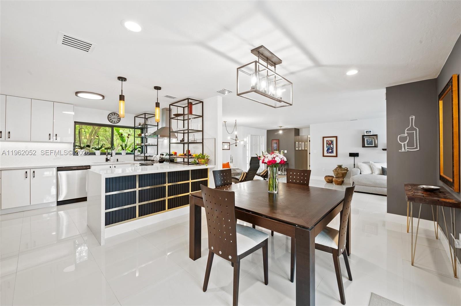 RICHARD ESTATES - Residential