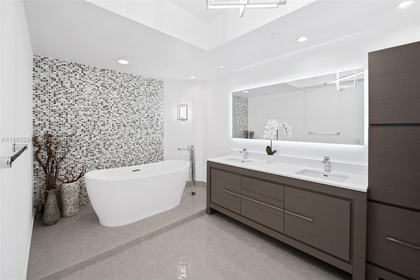 ATLANTIC II AT THE POINT - Residential