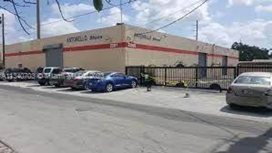 Free standing warehouse in Central Allapattah neighborhood. This property would make an excellent HQ for just about any type of business. Single or multi-tenant possibilities. Immediate neighbors include Jorge Perez 29,000 SF El Espacio Art Collection, and is situated directly across the street from the soon to open Museum Of Sex from New York City. The property is currently vacant, Property has current recertification, and clean environmental . Location could not be better for immediate access to all major roadways, Jackson Medical District, Civic Center, Wynwood, Beaches, Airports, Ports. Miami River.