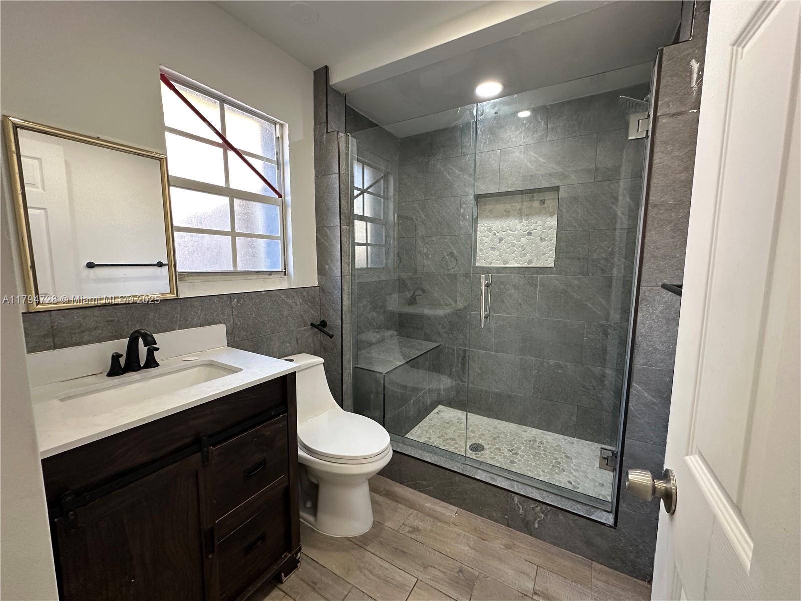 2275 NW 30th St 2
