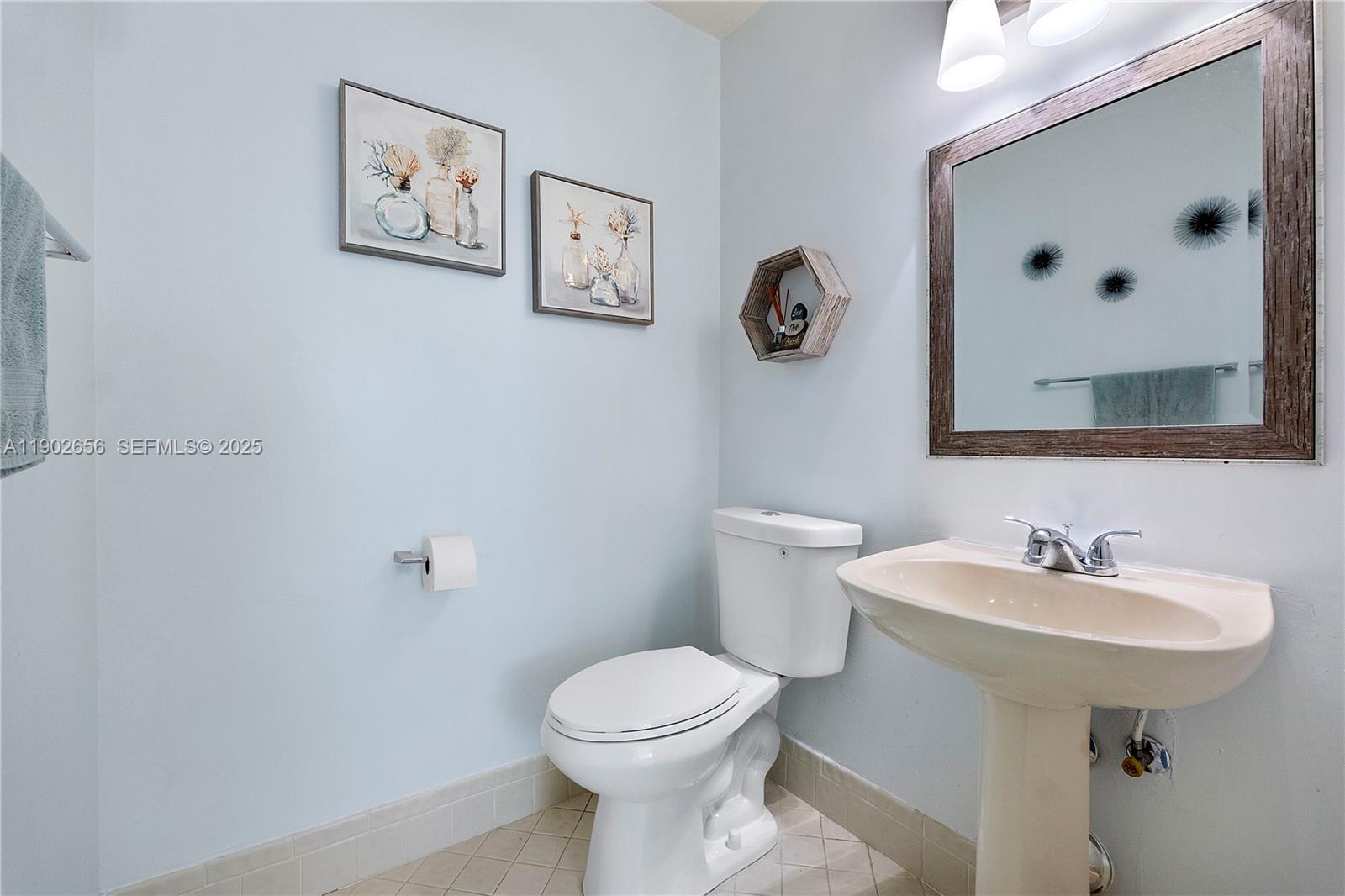 WEST GLEN MANOR - Residential