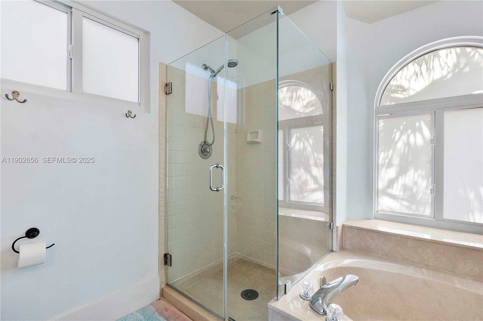 WEST GLEN MANOR - Residential