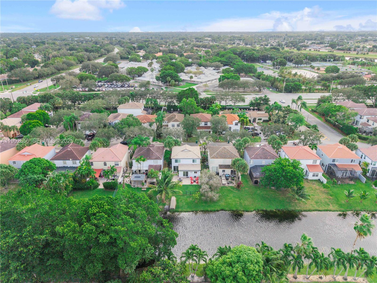 WEST GLEN MANOR - Residential