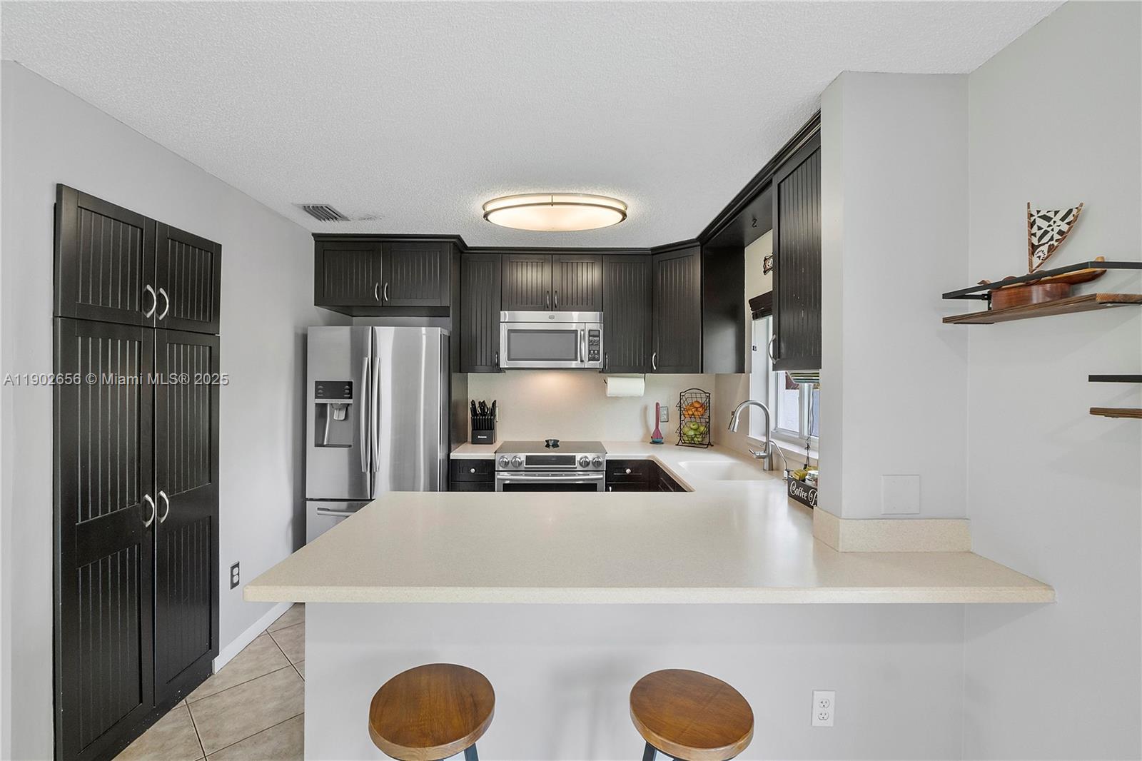 WEST GLEN MANOR - Residential