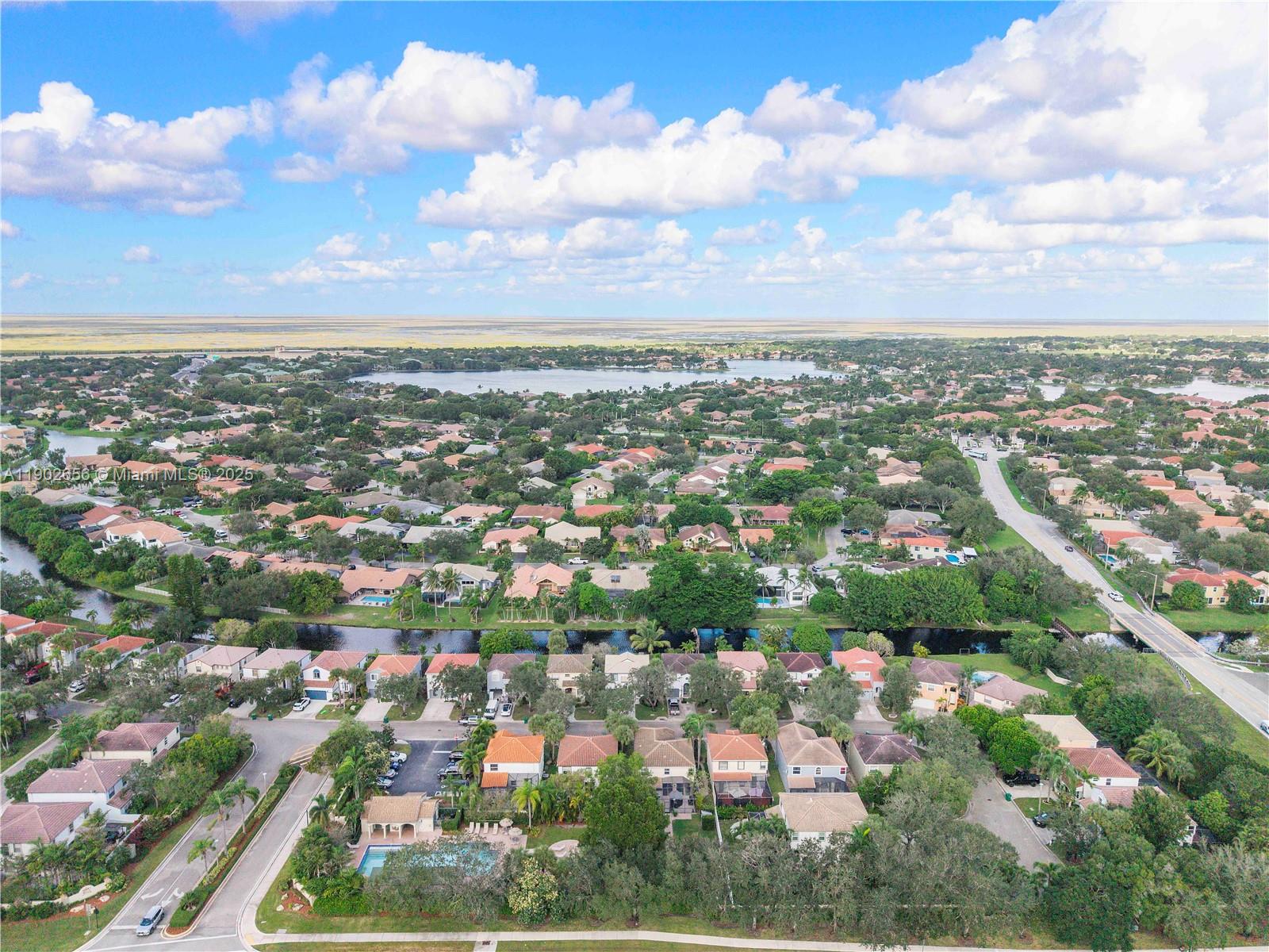 WEST GLEN MANOR - Residential