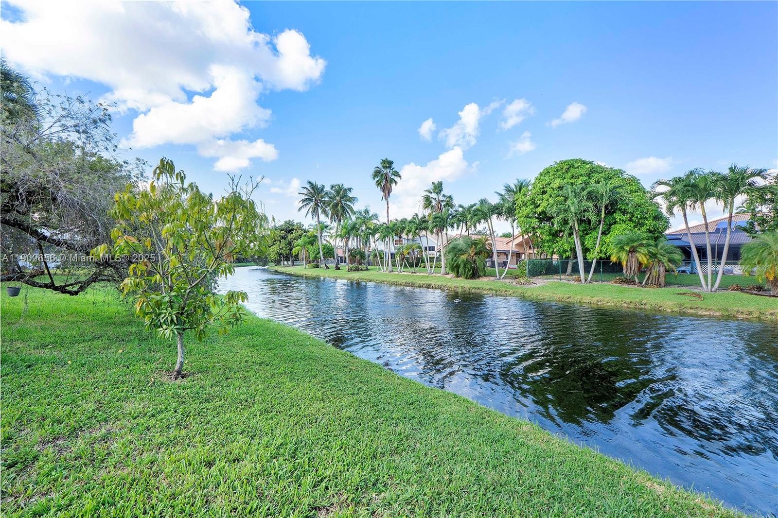 WEST GLEN MANOR - Residential