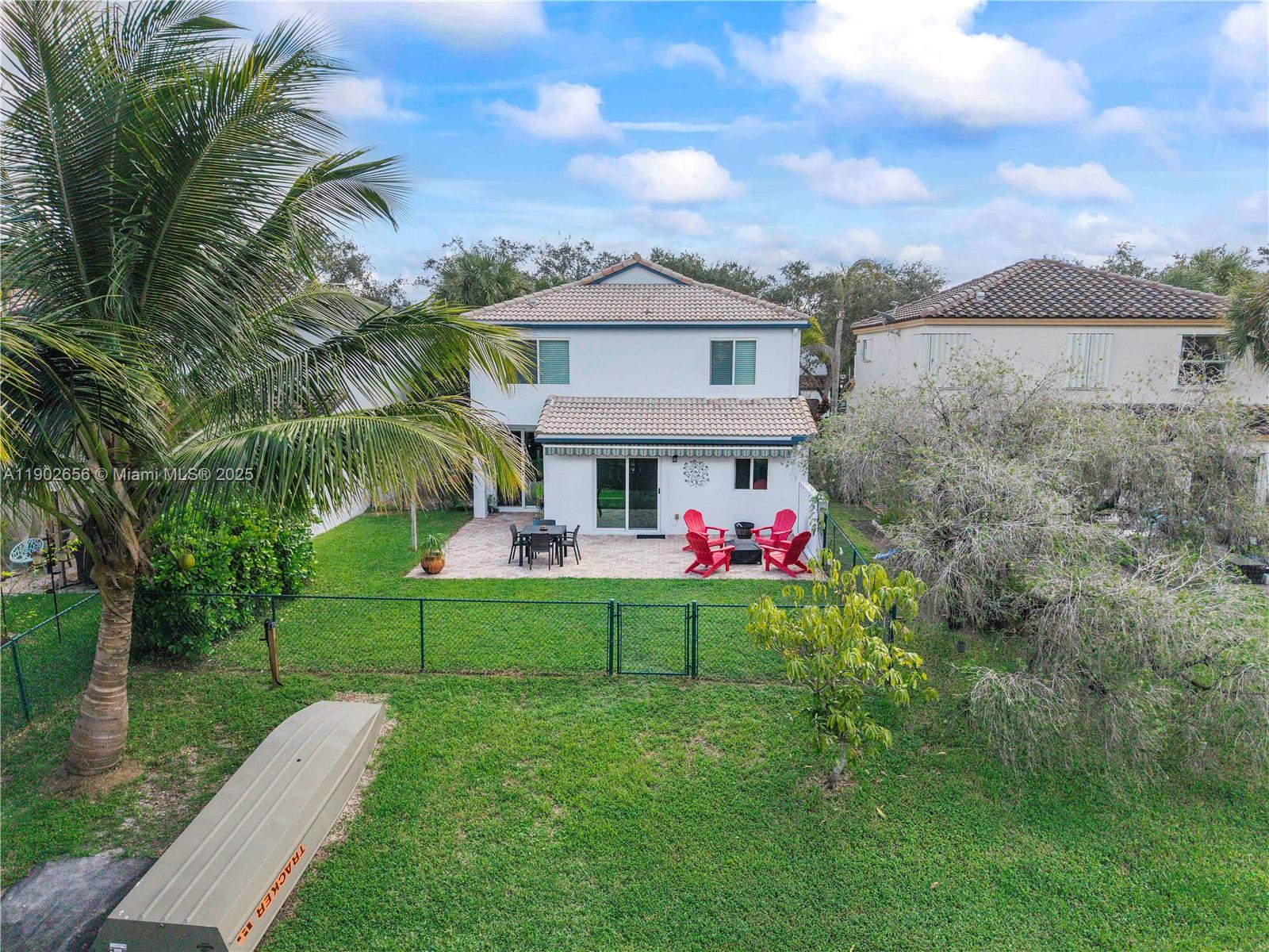 WEST GLEN MANOR - Residential