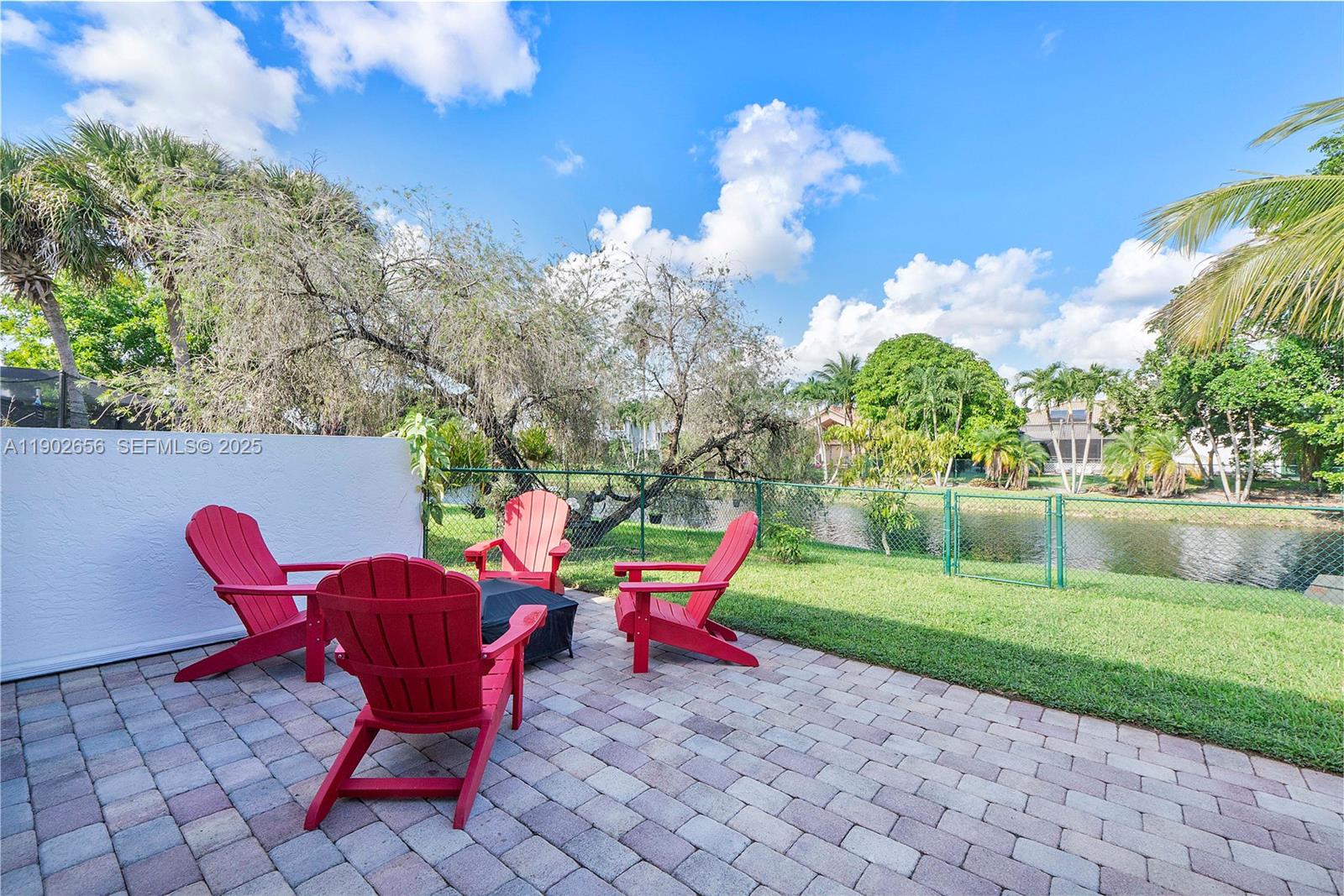 WEST GLEN MANOR - Residential