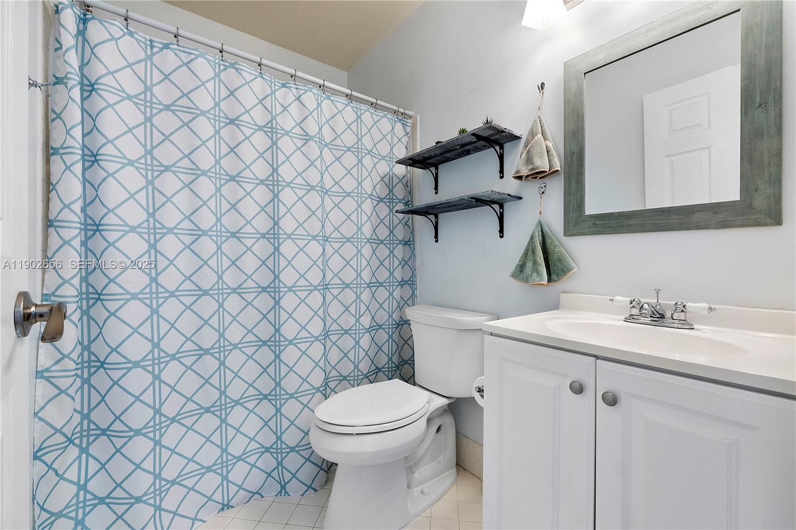 WEST GLEN MANOR - Residential