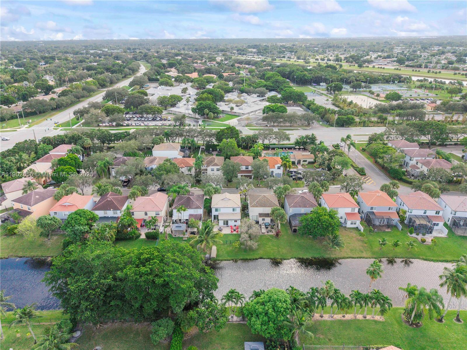 WEST GLEN MANOR - Residential
