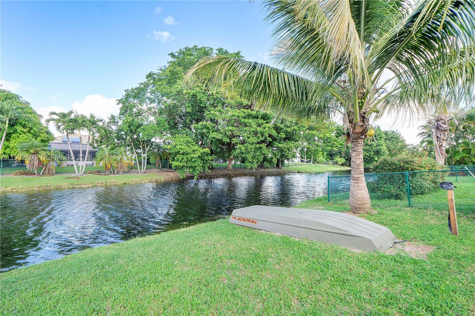 WEST GLEN MANOR - Residential