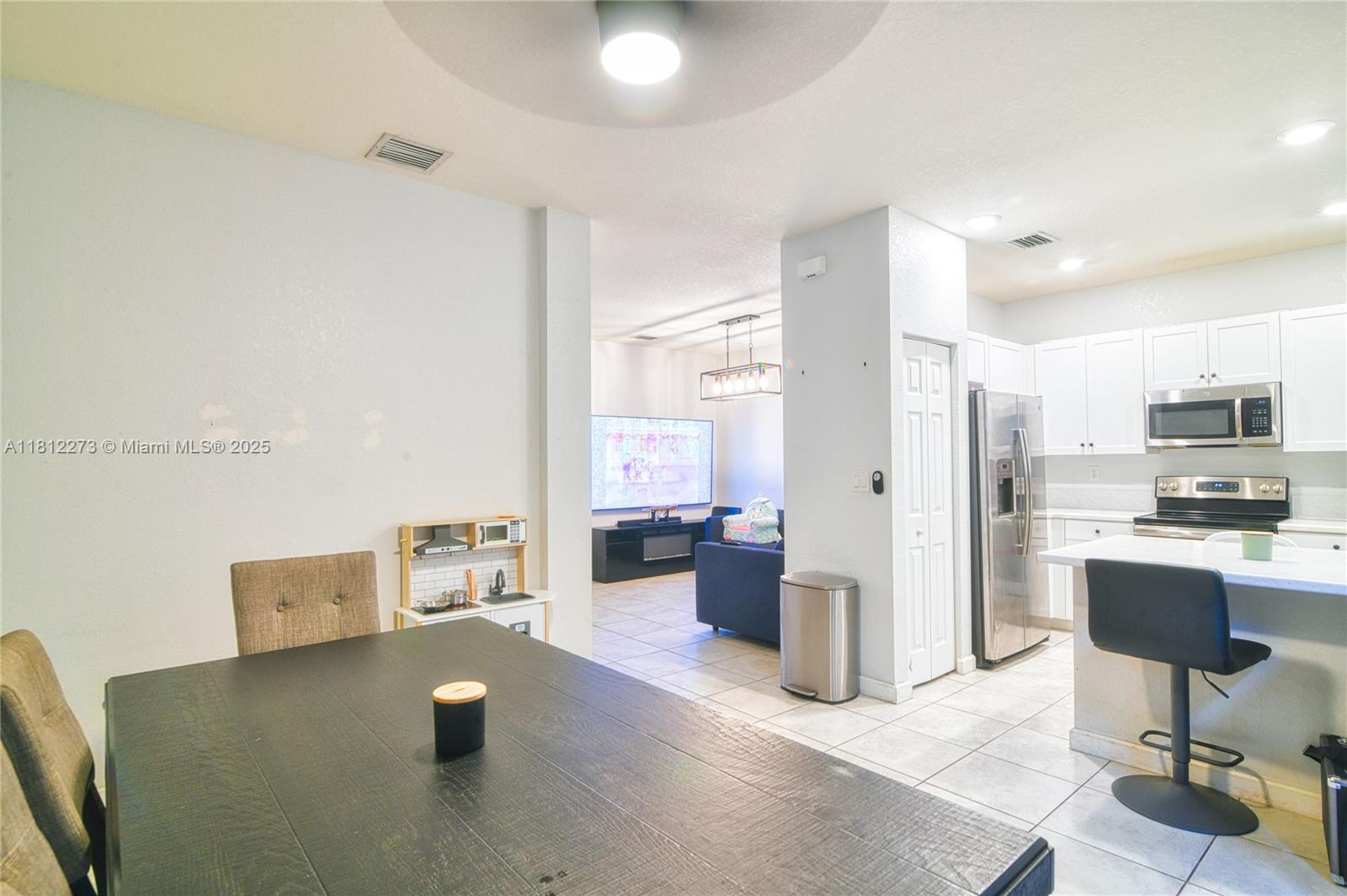 BRETON PARK AT DAVIE - Residential