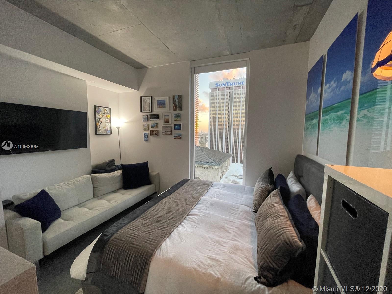 CENTRO CONDO - Residential Lease
