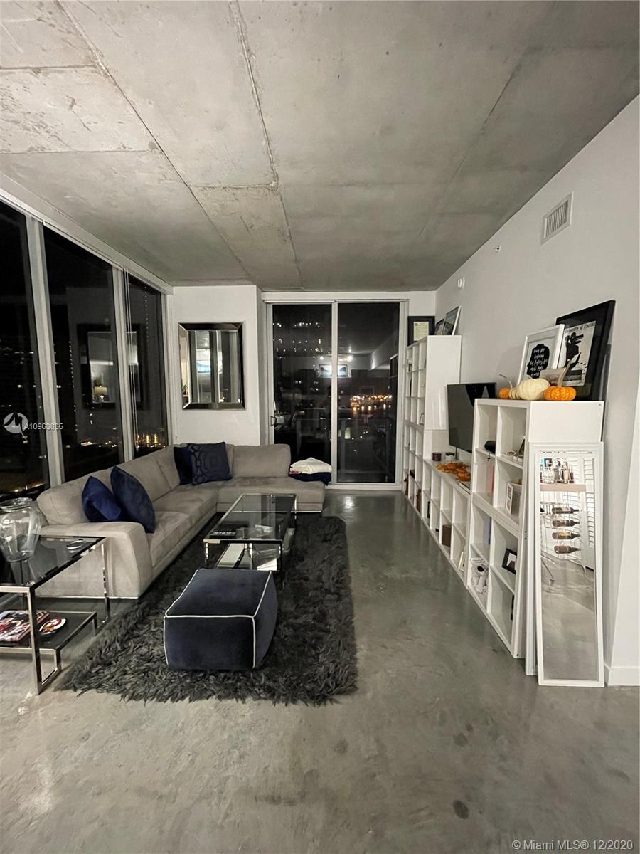 CENTRO CONDO - Residential Lease