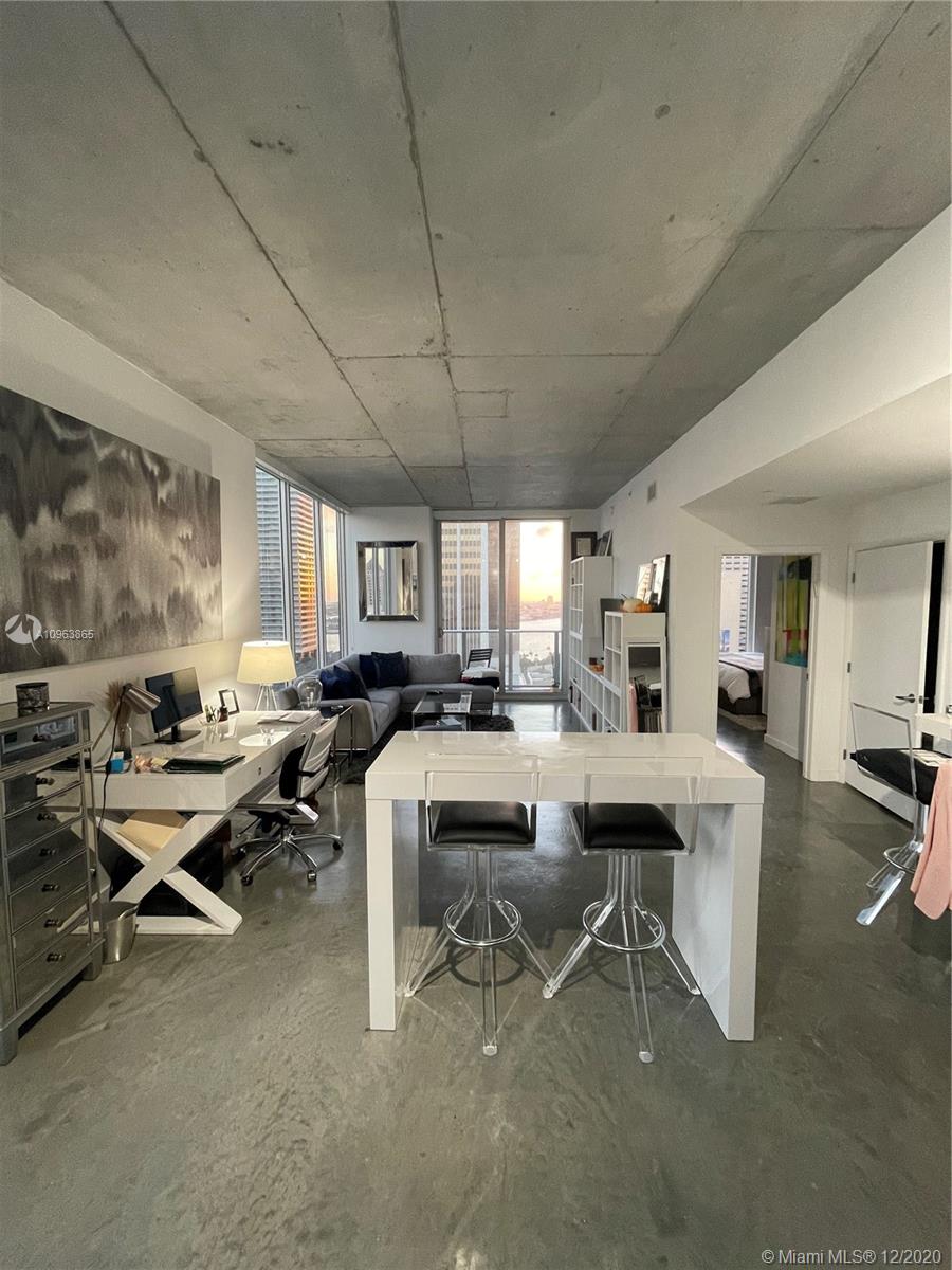 CENTRO CONDO - Residential Lease