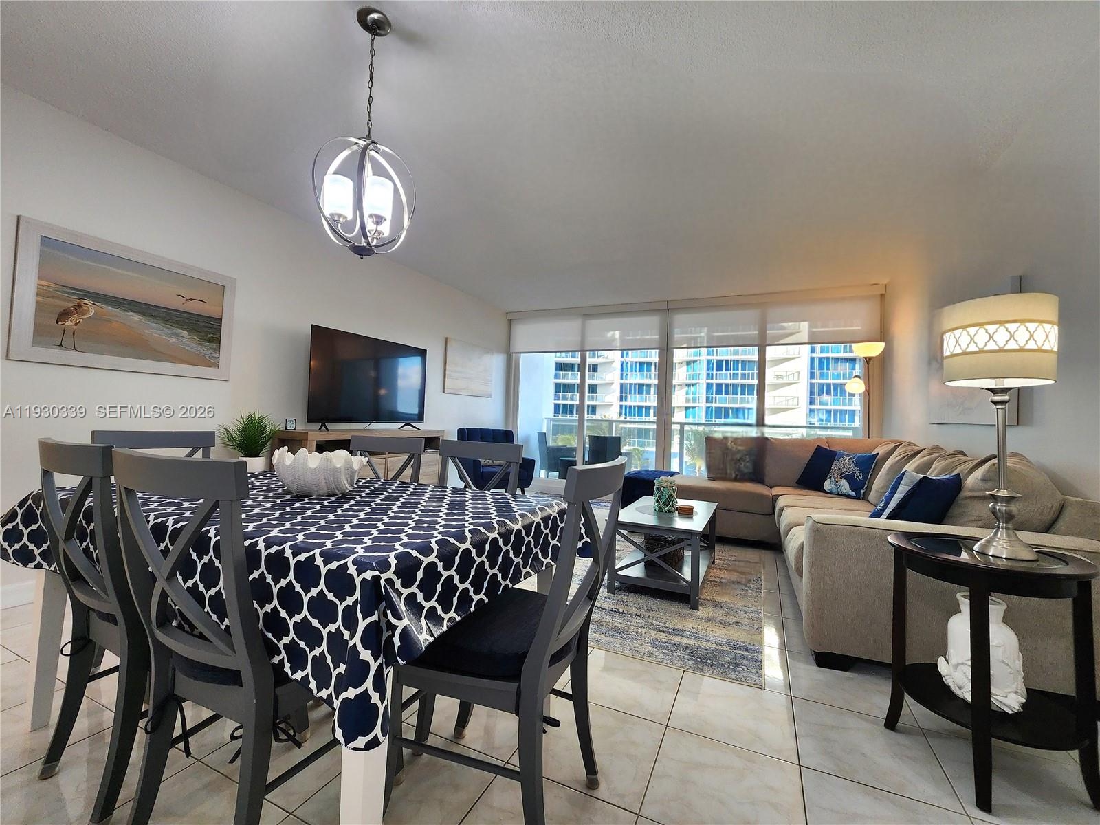 ALEXANDER TOWERS CONDO - Residential
