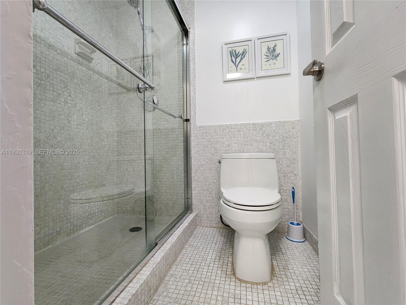 ALEXANDER TOWERS CONDO - Residential