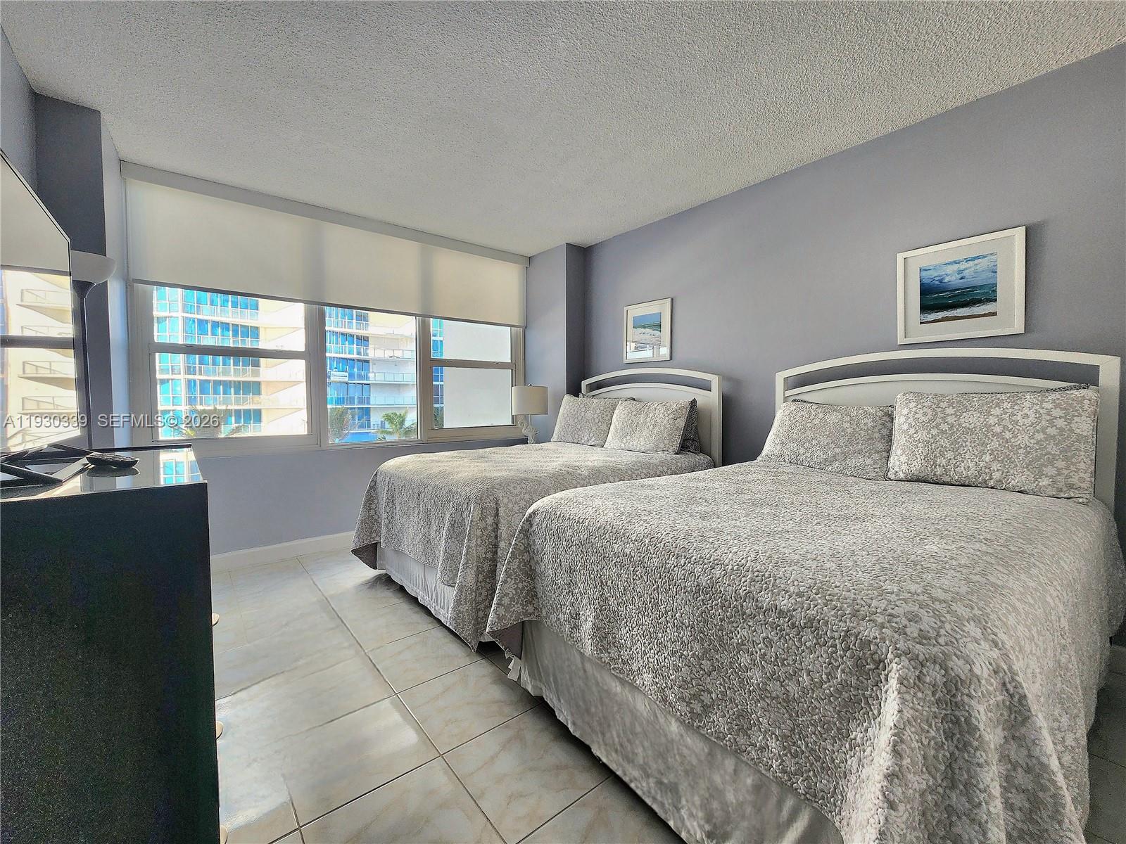 ALEXANDER TOWERS CONDO - Residential