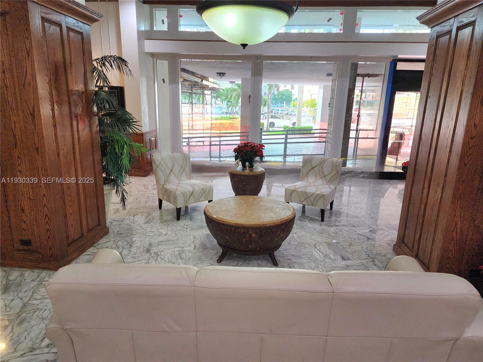 ALEXANDER TOWERS CONDO - Residential