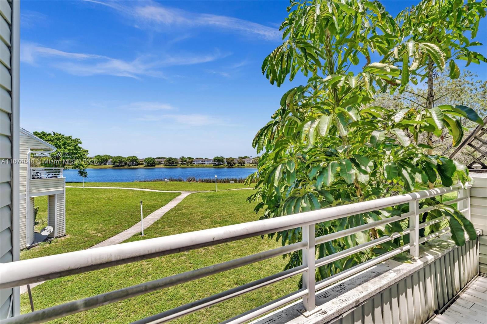 SUMMER LAKE - Residential Lease