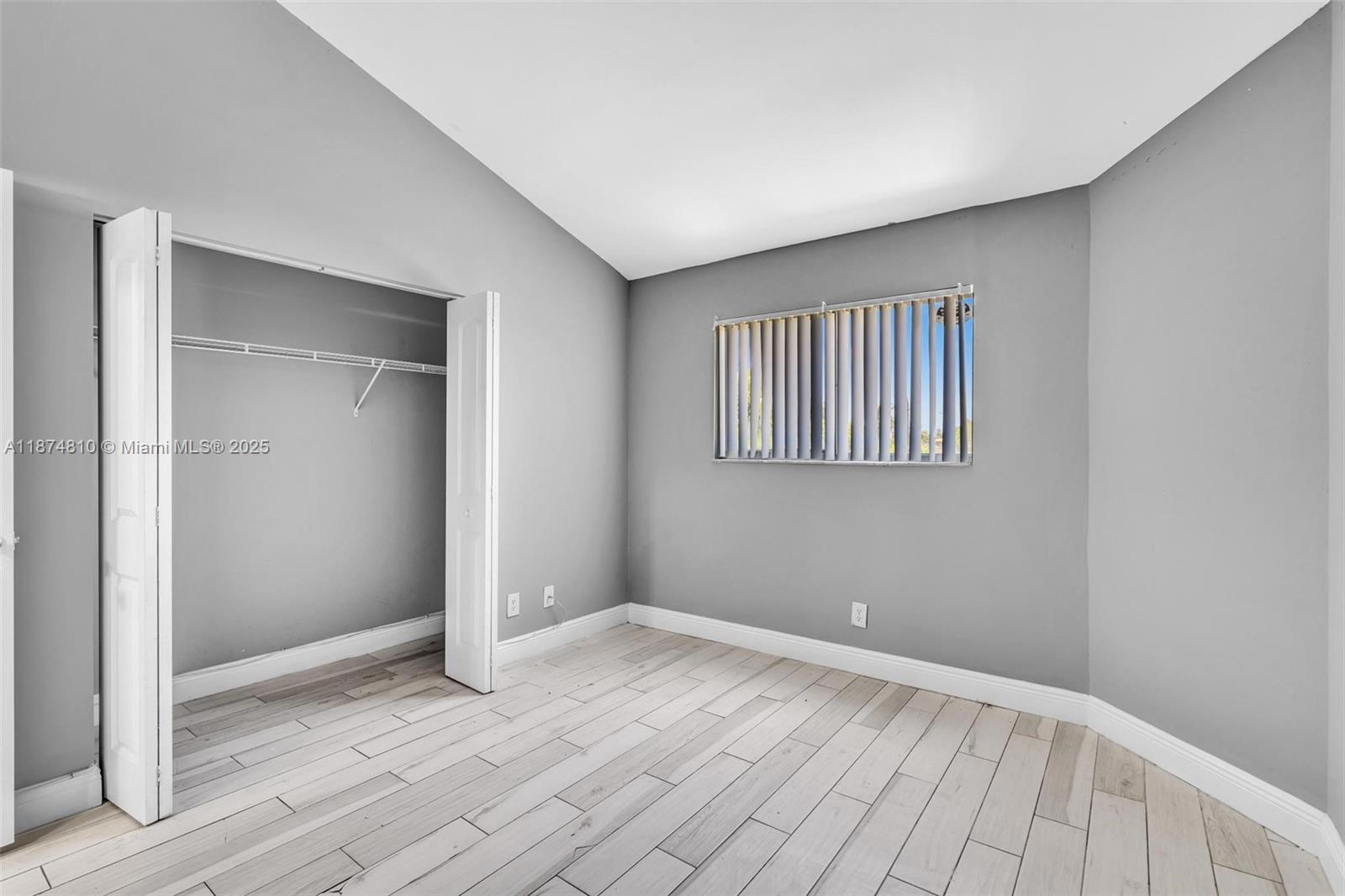 SUMMER LAKE - Residential Lease