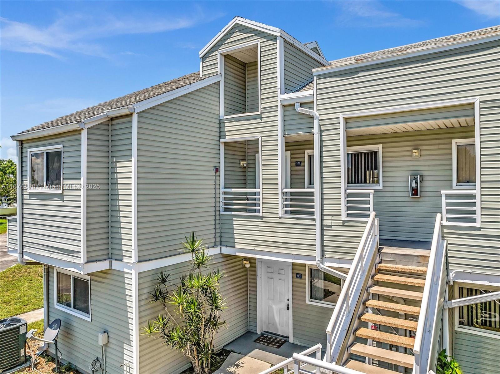 SUMMER LAKE - Residential Lease