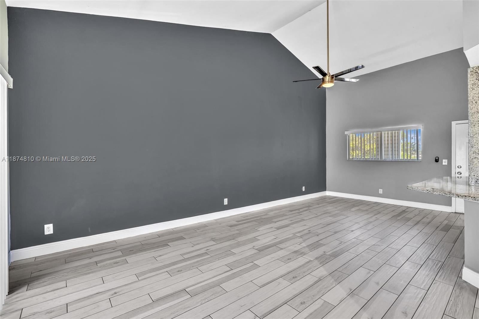 SUMMER LAKE - Residential Lease
