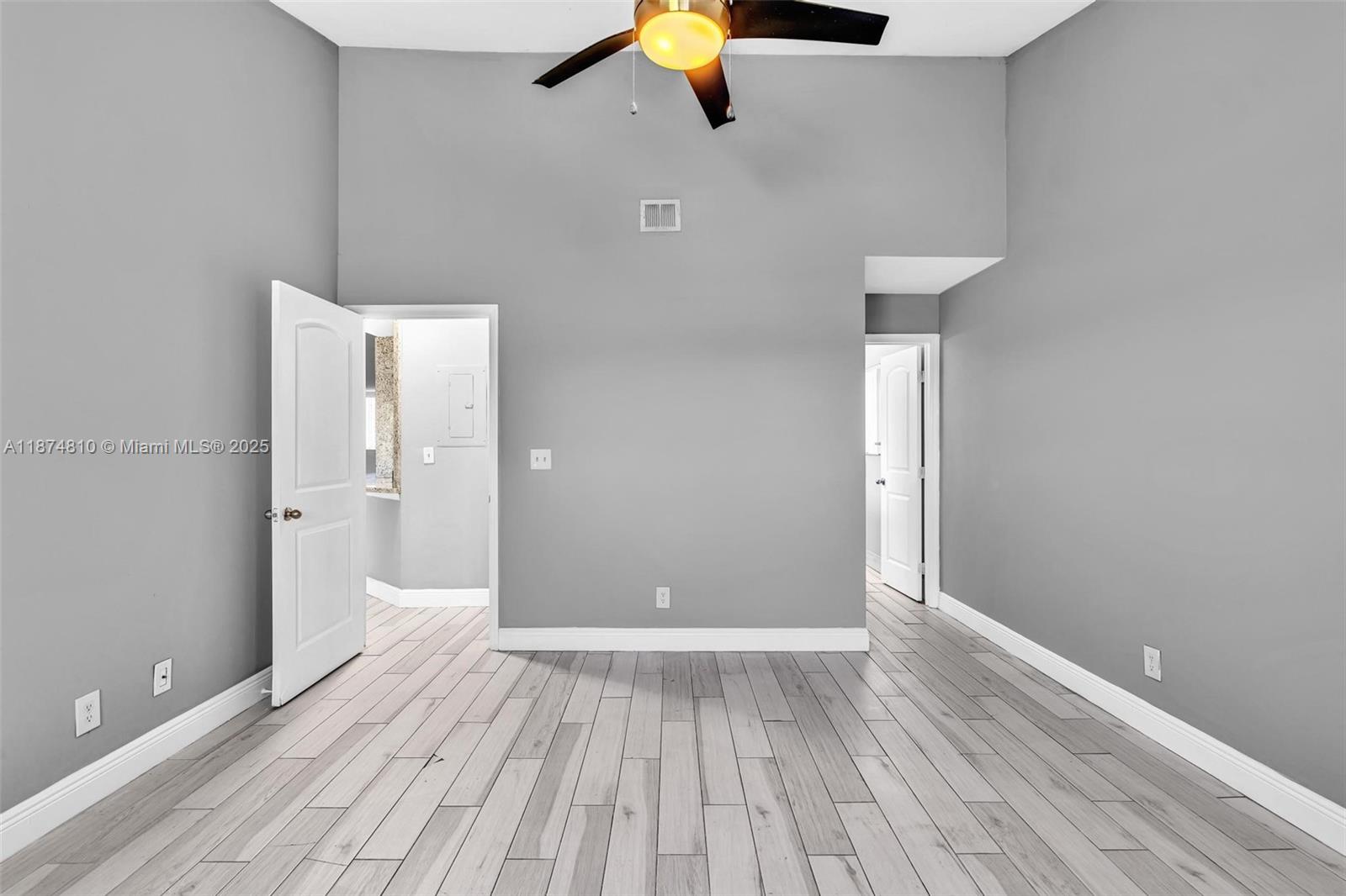 SUMMER LAKE - Residential Lease