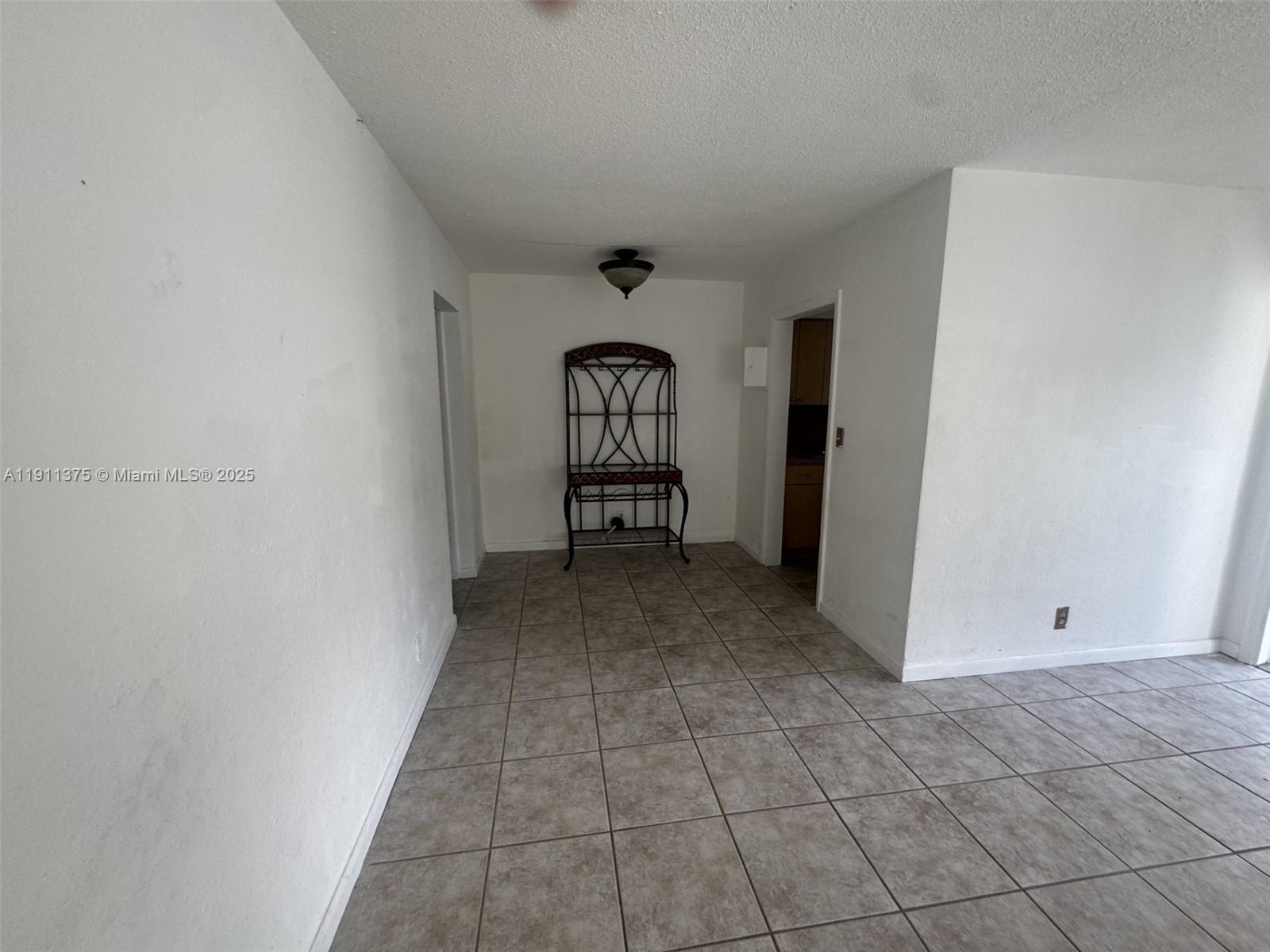 HALLANDALE PARK - Residential Lease