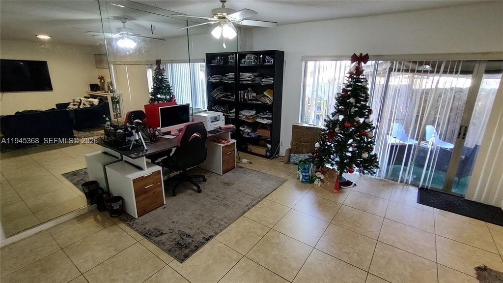 Photo of 8199 NW 8th Mnr #1, Plantation, FL 33324 (MLS # A11945368)