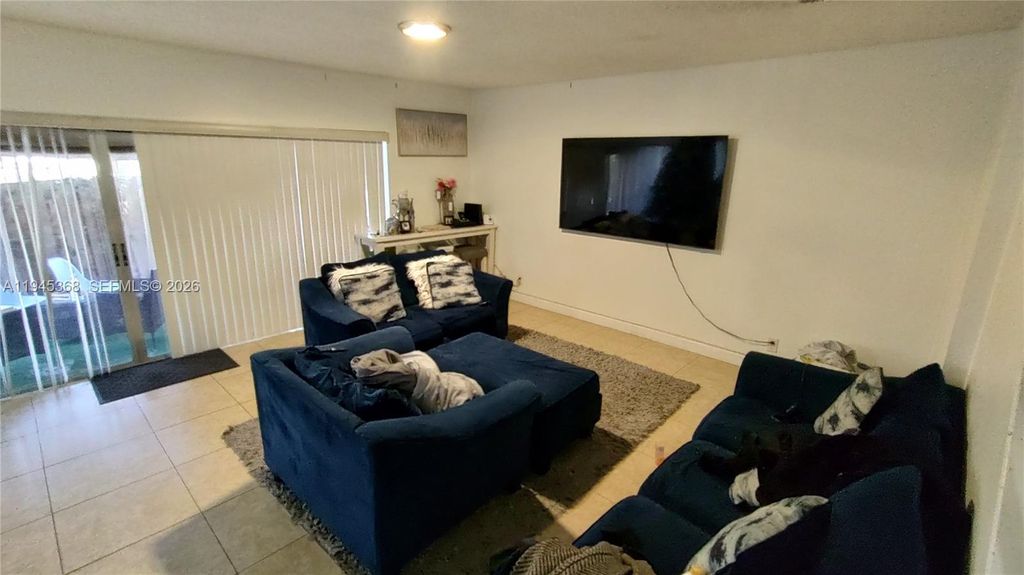 Photo of 8199 NW 8th Mnr #1, Plantation, FL 33324 (MLS # A11945368)