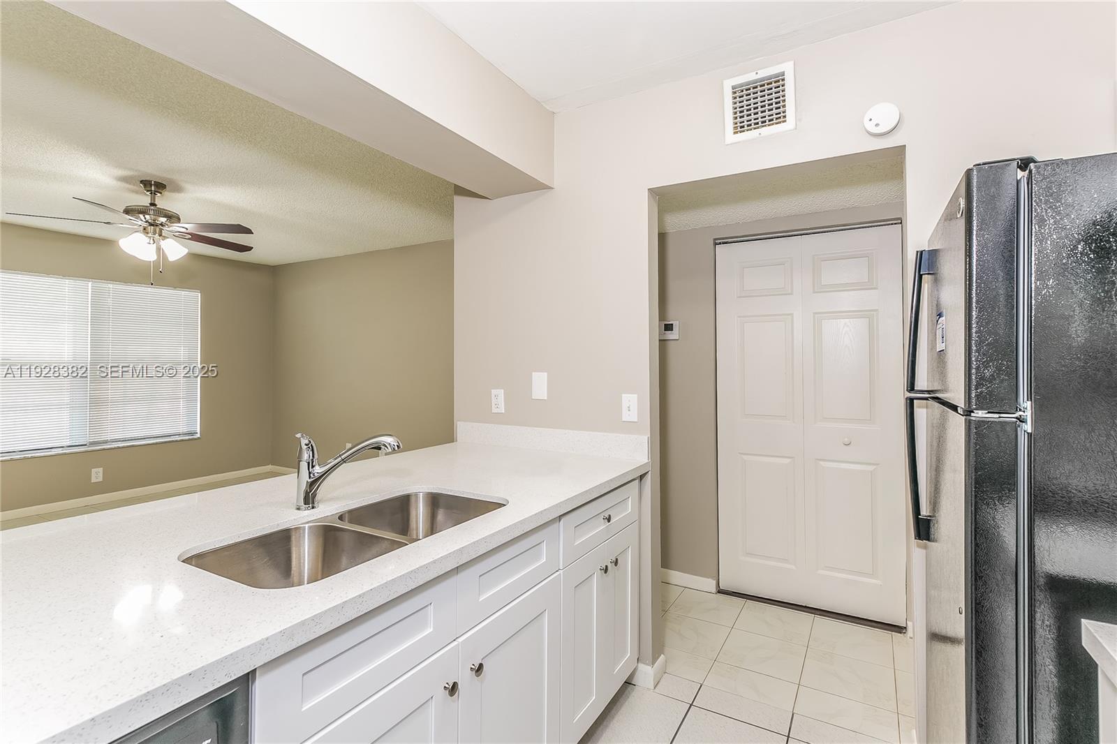 FOREST HILL VILLAGE 11 - Residential Lease